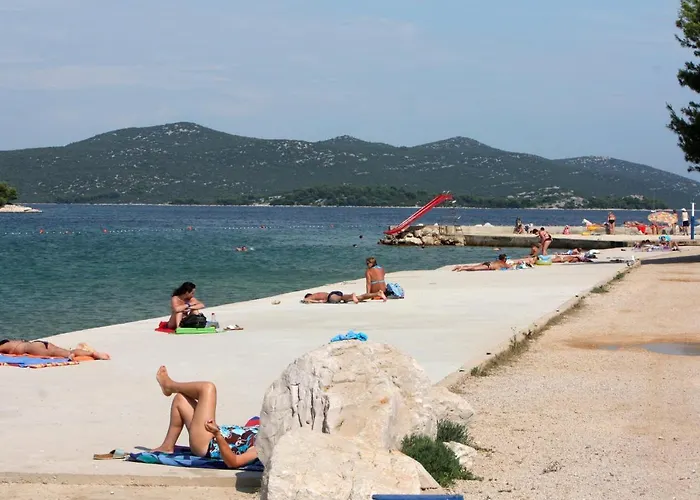 Family-friendly With Swimming Pool Jezera, Murter - 19541