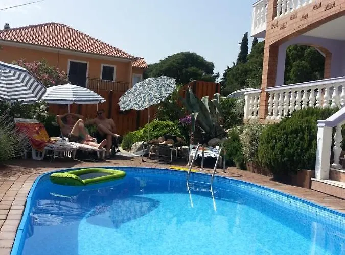 Family-friendly With Swimming Pool Jezera, Murter - 19541 Apartman